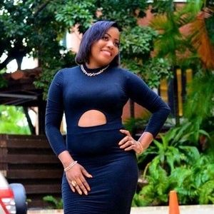 Meet your Posher, Youselie